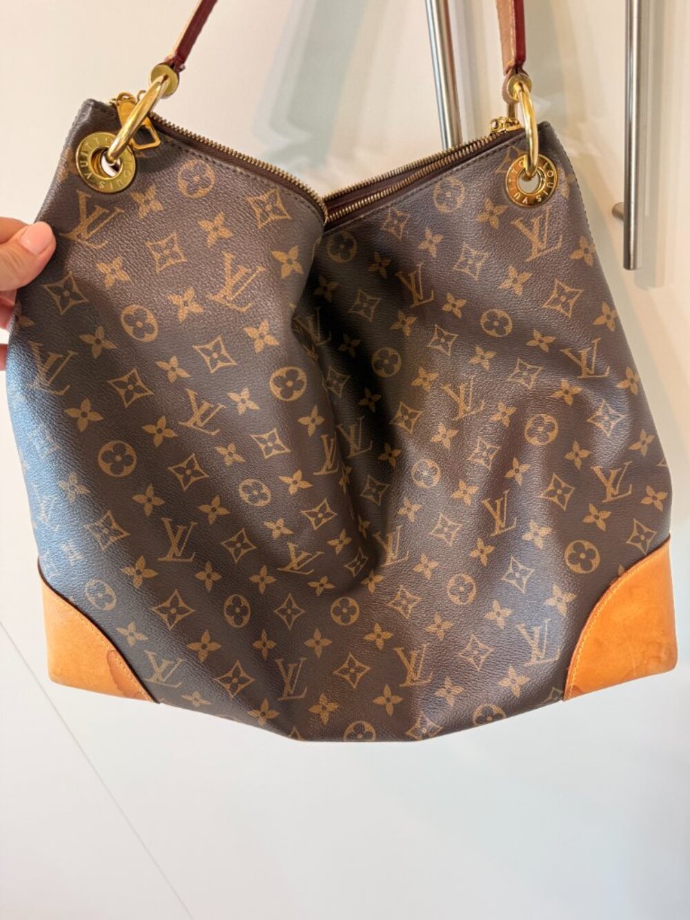 Louis Vuitton Berri MM Monogram Shoulder Bag Tote - Picture 6 of 9